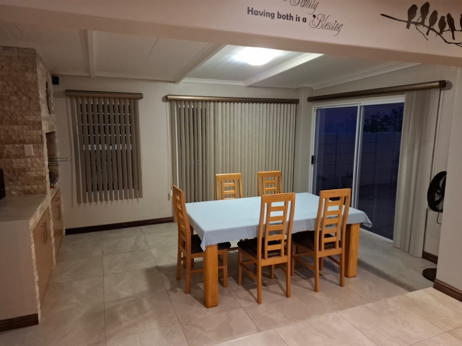3 Bedroom Property for Sale in Sunningdale Western Cape